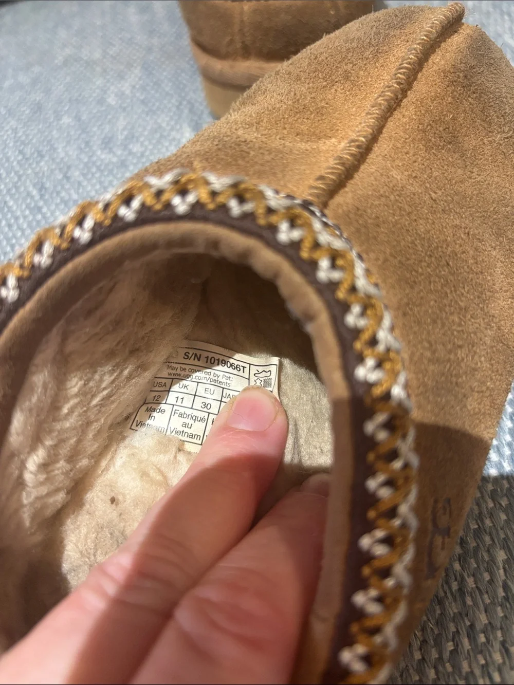 Ugg Tasman II slippers! Child 12